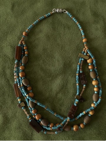COLLIER -009