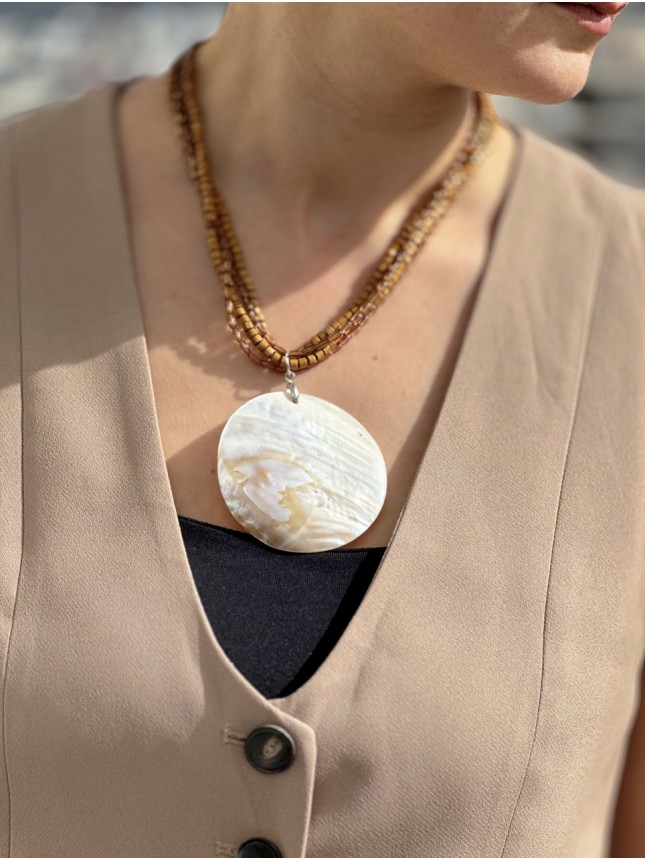 COLLIER EN NACRE