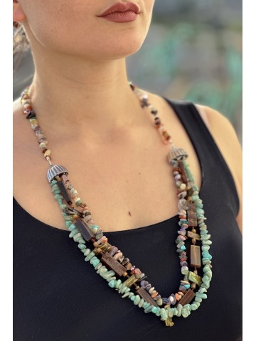 COLLIER SAUTOIR EN PERLES SEMI-PRÉCIEUSES