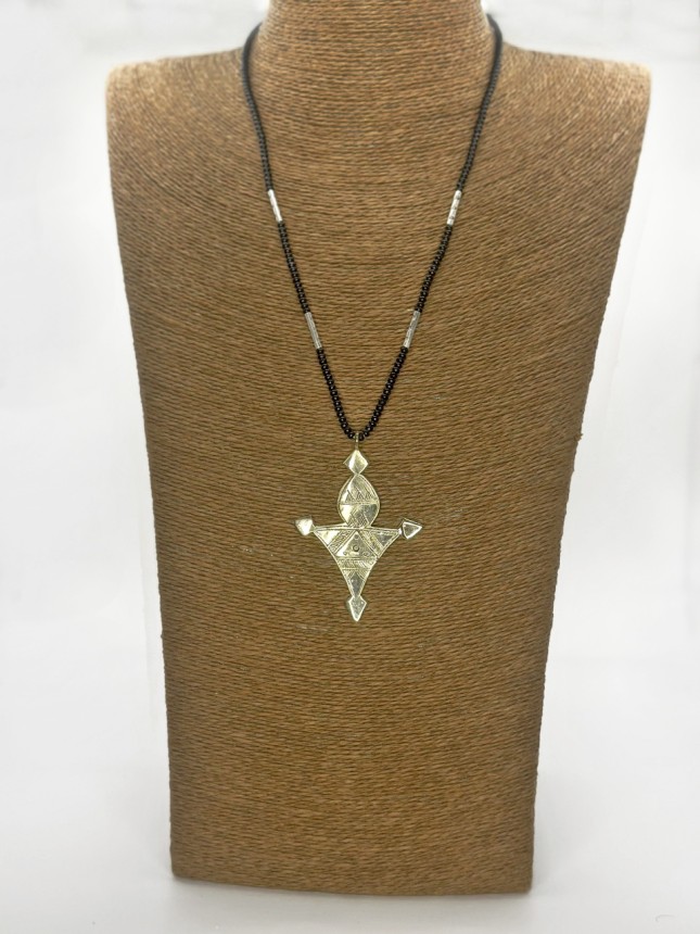 COLLIER TOUAREG 01
