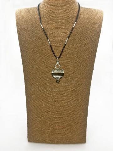 COLLIER TOUAREG 02