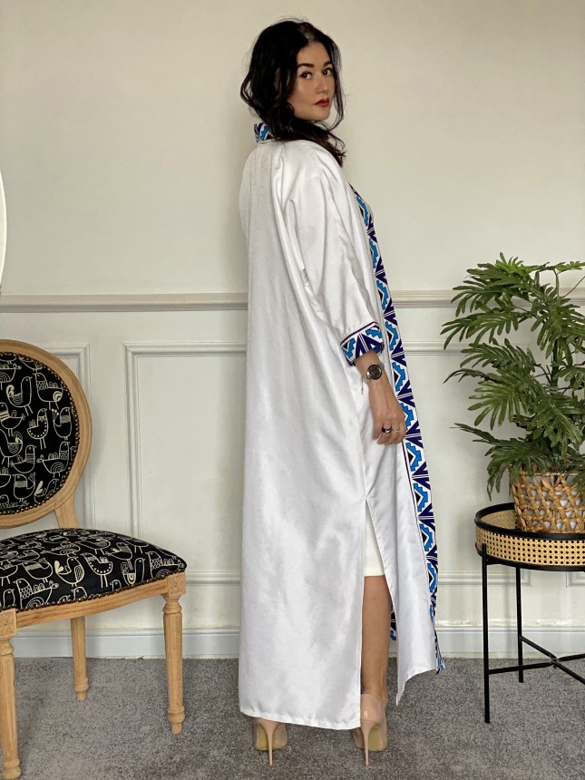 Abaya/ Kimono Blanc 100% lin avec détaille en WAX