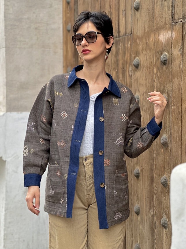 VESTE ETHNIQUE AVEC DÉTAILS EN JEAN OVERSIZE